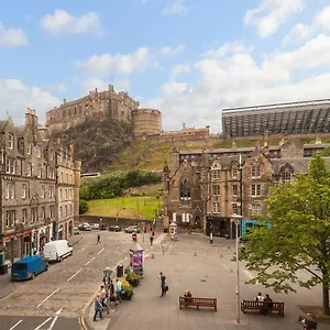Castle 1 Old Town Apartment Edinburgh